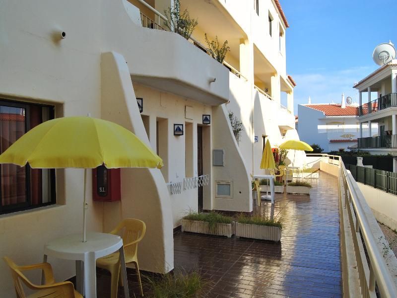 Apartamentos Olhos Do Mar Albufeira Dış mekan fotoğraf