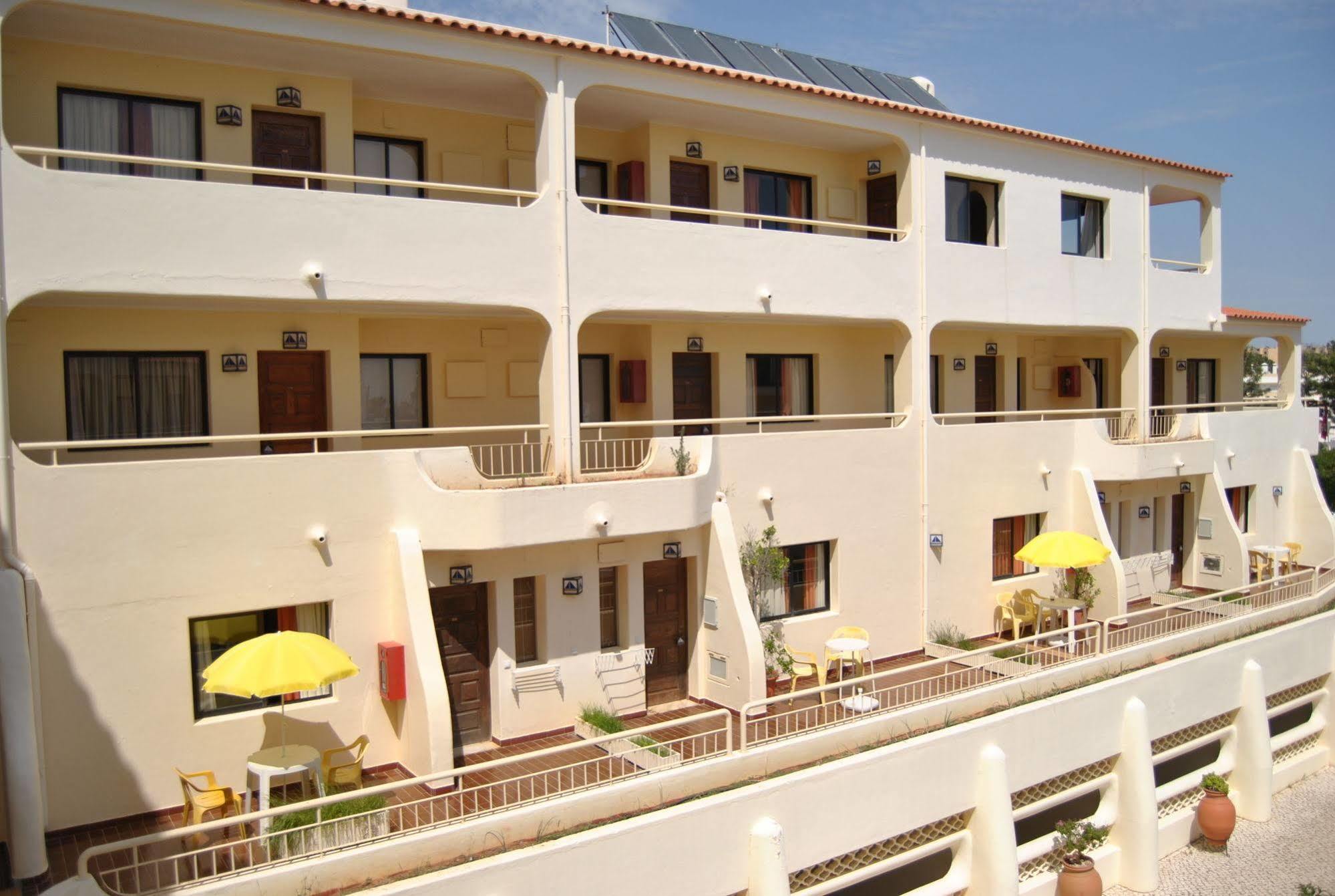 Apartamentos Olhos Do Mar Albufeira Dış mekan fotoğraf